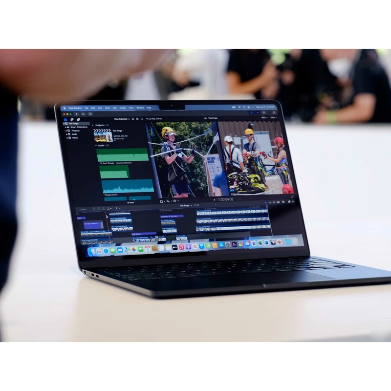 لپ تاپ 13.6 اینچ اپل مدل MacBook Air MLY33 2022 LLA-M2-8GB RAM-256GB SSD