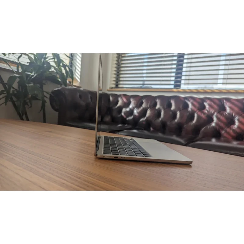 لپ تاپ 13.6 اینچی اپل مدل MacBook Air MRXT3 2024 ZPA-M3-8GB RAM-256GB SSD